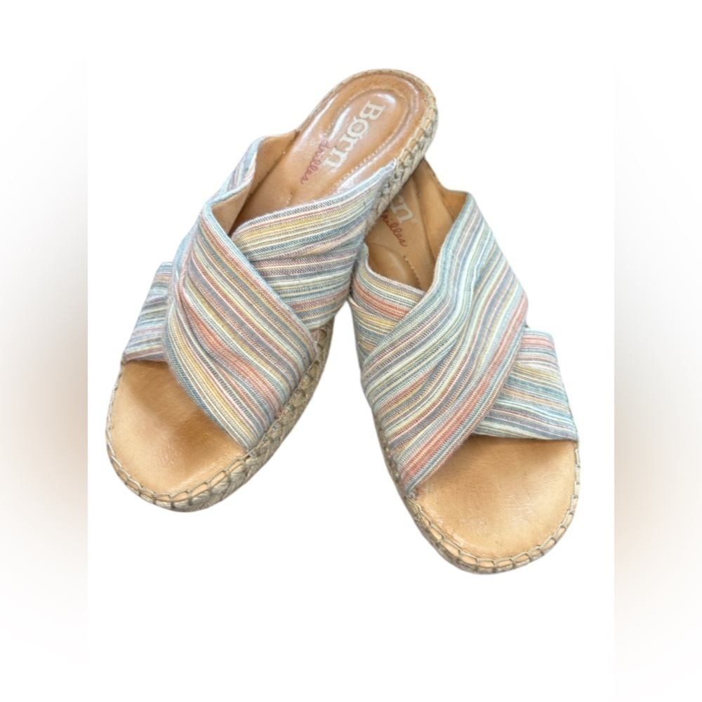 Born Espadrilles Sandals Women's 10M
Pretty soft neutral striped canvas comfort